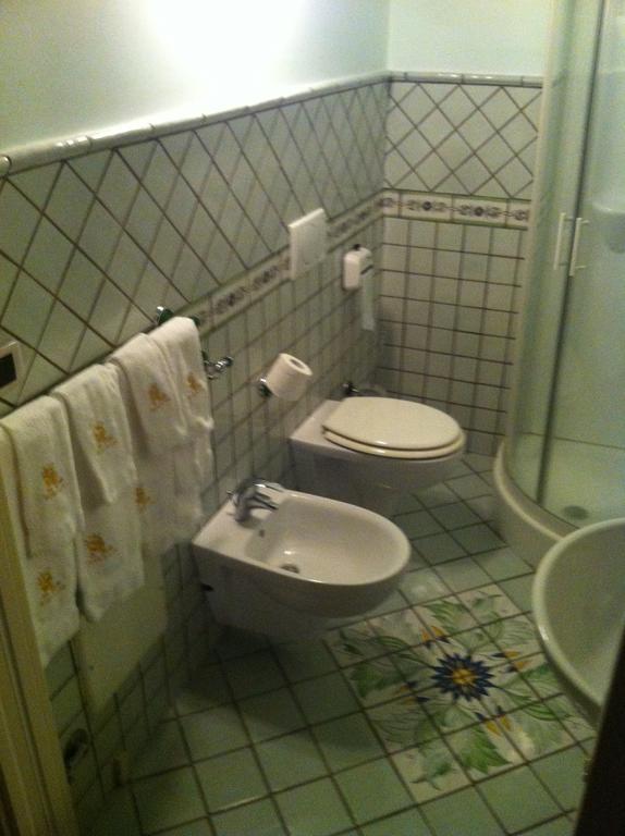 Hotel San Leo Sessa Aurunca Δωμάτιο φωτογραφία